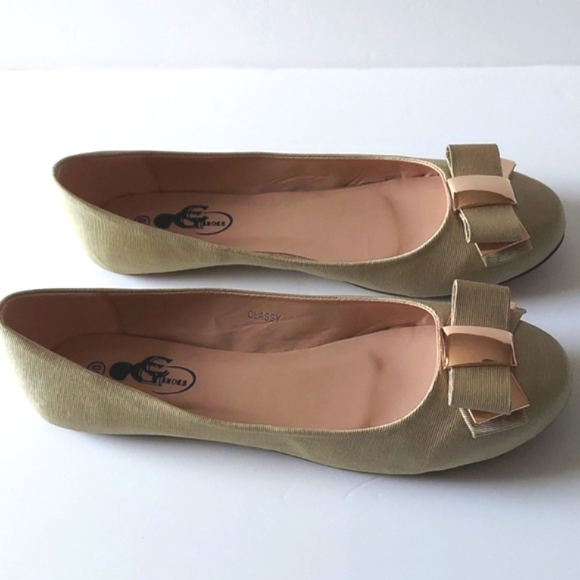 CG Shoes Light Gold Bow Embellished Dress Flats - Picture 5 of 8